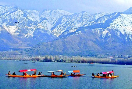 Kashmir Houseboat Tour